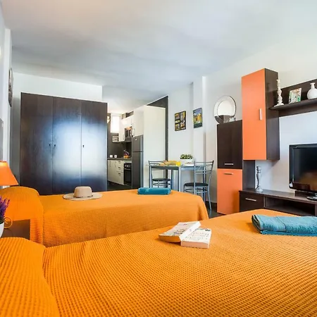 926 Fabulous Sea View Of Lasamericas, Beach Front Studio! Апартаменти