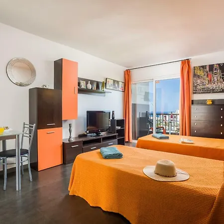 Апартаменты 926 Fabulous View Of Lasamericas, Seafront Studio! *