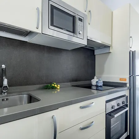شقة 926 Fabulous Sea View Of Lasamericas, Beach Front Studio! *