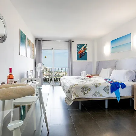926 Fabulous Sea View Of Lasamericas, Beach Front Studio! شقة