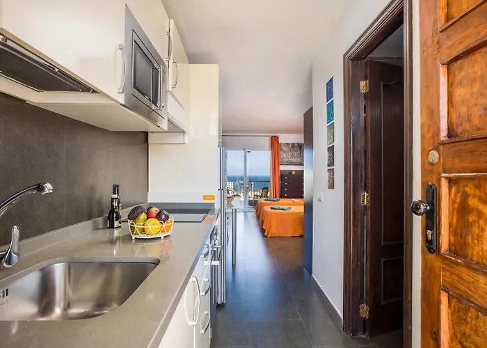 926 Fabulous View Of Lasamericas, Seafront Studio! Playa de las Américas